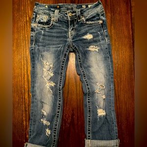 Size 25 miss me capris with embellishments and distressing